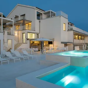 Zlatni Zalaz,apartments,supetarska Draga Supetarska Draga